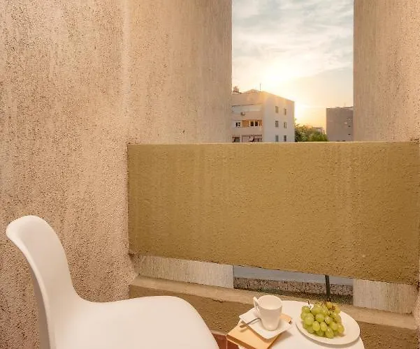 Apartment Blue Vision Split